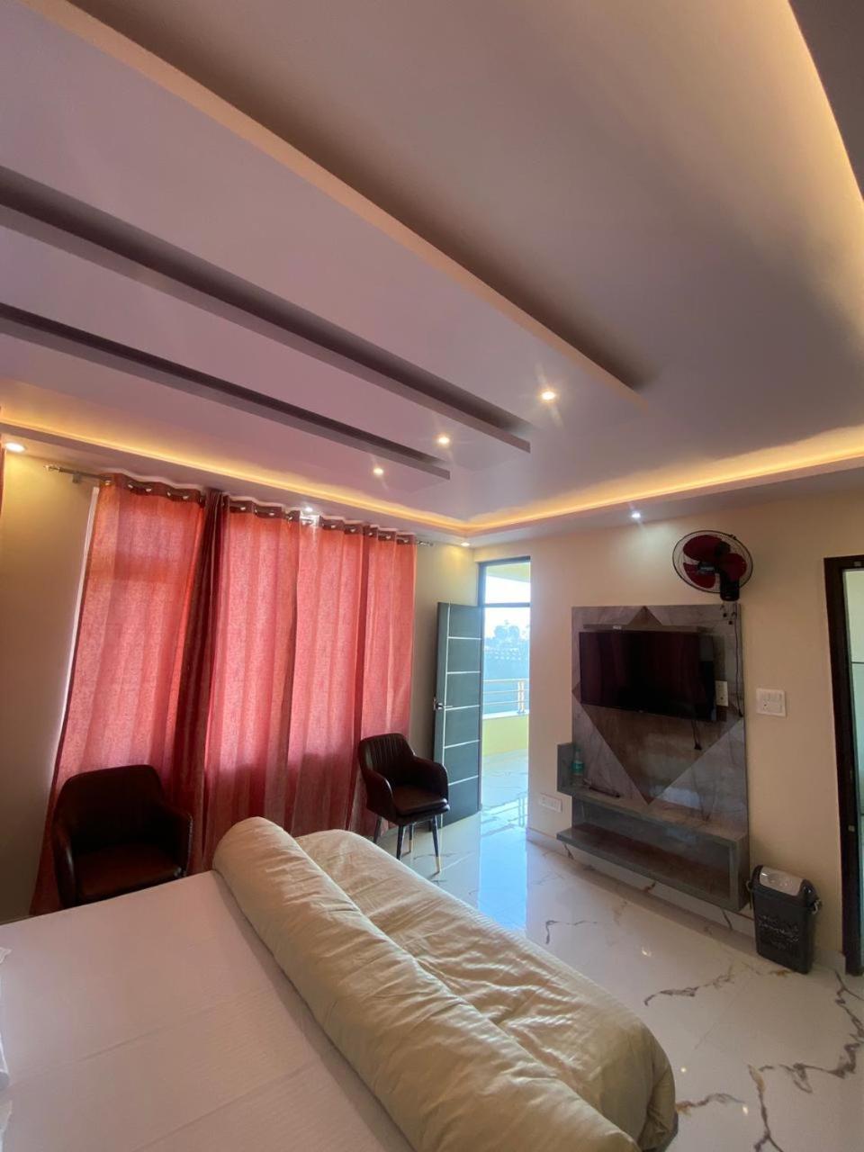 Harmony Heights Hotel Shimla Exterior foto
