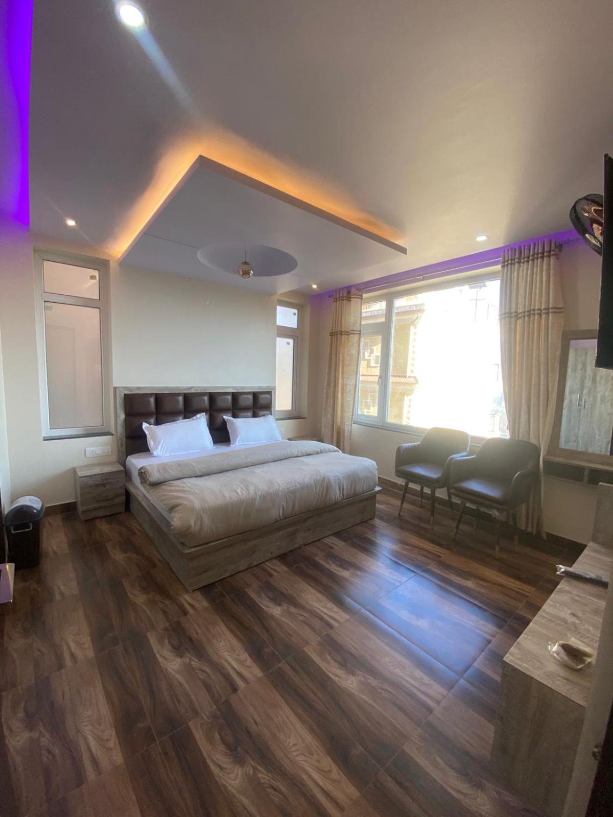 Harmony Heights Hotel Shimla Exterior foto